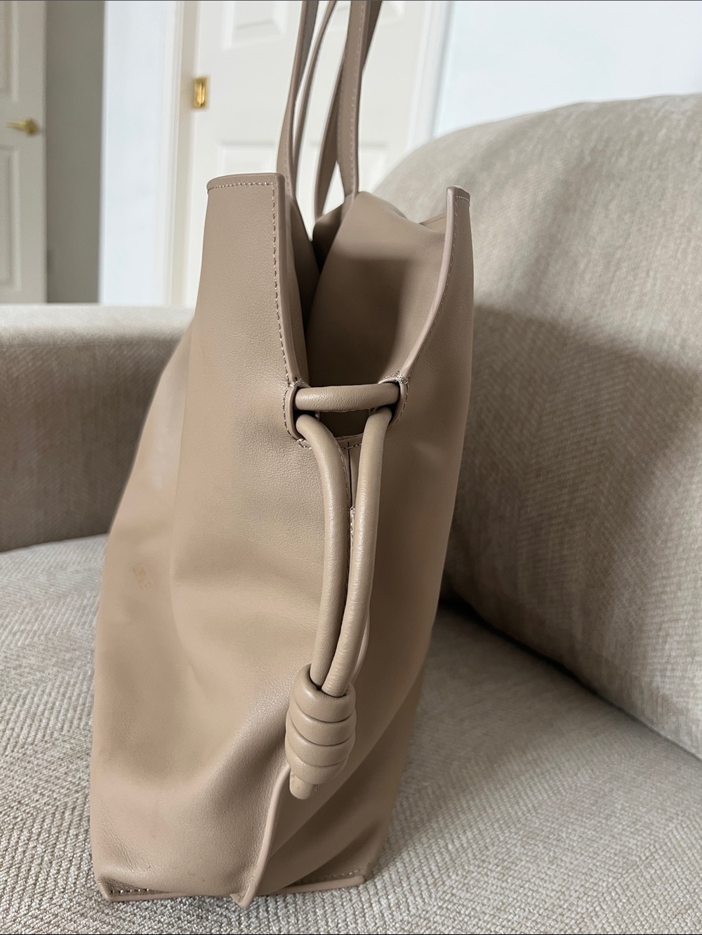 Loewe Soft Cream Leather Shoulder Bag - Picture 5 of 8